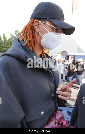 Milao, ITA. 27 septembre 2020. (INT) la semaine de la mode de Milan. 27 septembre 2020, Milan, Italie : la chanteuse Ghali était présente au défilé de collection d'été de la Maison Valentino à Milan. La célèbre Maison qui a toujours défilés à Paris cette fois-ci était présente à Milan, ce dimanche (27), en raison de la crise pandémique COVID 19. En janvier, Maison Valentino fera les défilés de Paris.Credit : Eliane Diotti/Thenews2 Credit: Eliane Diotti/TheNEWS2/ZUMA Wire/Alay Live News Banque D'Images