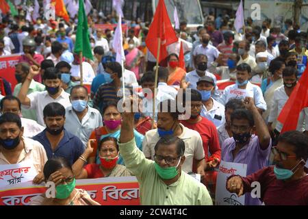 Les partisans et les dirigeants du CPIM protestent contre le projet de loi sur les agriculteurs 2020, sous la bannière AIKSCC (All India Kisan Sangharsh coordination Committee). Agartala, Tripura, Inde. Banque D'Images