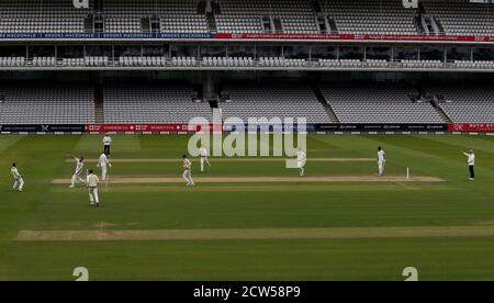 Craig Overton (à gauche), de Somerset, célèbre le bowling Tom Westley, d'Essex, au cours de la cinquième journée de la finale du trophée Bob Willis à Lord's, Londres. Banque D'Images