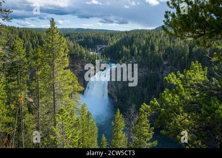 les chutes supérieures du parc national de yellowstone dans le wyoming dans états-unis Banque D'Images