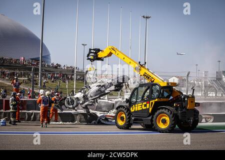 Sotchi, Russie. 27 septembre 2020. 25 Ghiotto Luca (ita), Grand Prix Hitech, Dallara F2 2018, accident, lors de la 10ème manche du Championnat de Formule 2 2020 de la FIA du 25 au 27 septembre 2020 sur l'Autodrom Sotchi, en Russie - photo Fran.ois Flamand / DPPI crédit: LM/DPPI/François Flamand/Alamy Live News crédit: Gruppo Editoriale LiveMedia/Alay Live News Banque D'Images