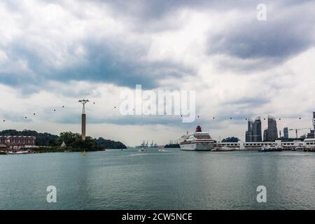 Ciel couvert nuageux sur la baie, Singapour Banque D'Images