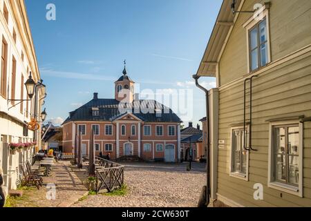 Maisons rurales colorées à Porvoo, Finlande Banque D'Images