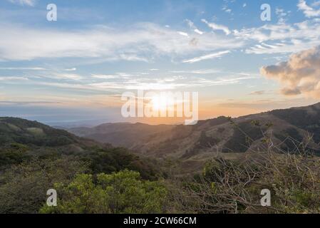 Vue paysage dans la réserve de Monteverde Cloud forest, Costa Rica Banque D'Images