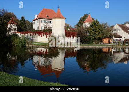 château de Blutenburg Munich Allemagne en automne Banque D'Images