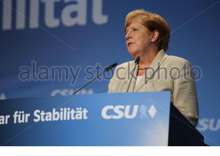 Angela Merkel s'exprimant à Erlangen, en Bavière, lors d'un tour de sifflet en Allemagne lors des élections générales fédérales en Allemagne en 2017 Banque D'Images