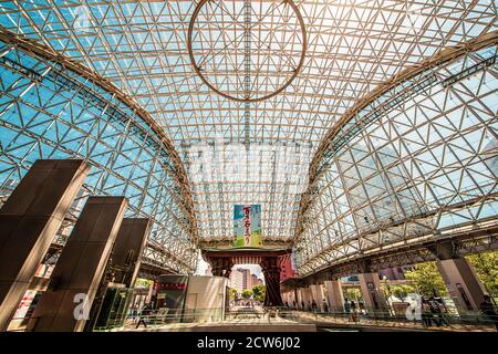 Le Motenashi Dome à l'entrée est de la gare de Kanazawa Banque D'Images