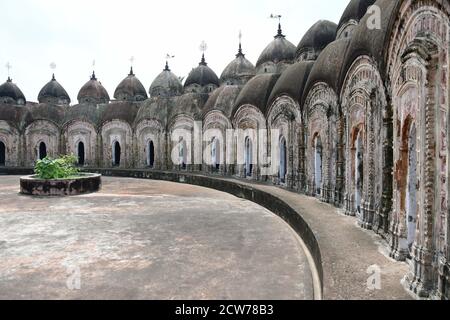 Ancien temple en terre cuite du XIXe siècle à Ambienka Kalna, Bengale occidental Banque D'Images