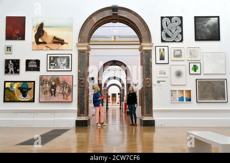 Londres, Royaume-Uni - 28 septembre 2020 Royal Academy of Arts Summer Exhibition. Pour la première fois, en raison de la COVID-19, l'exposition d'été aura lieu à l'automne. Plus de 1000 œuvres dans un large éventail de médias, par des artistes émergents et établis, sont exposées dans l'exposition. Credit: Nils Jorgensen/Alay Live News Banque D'Images