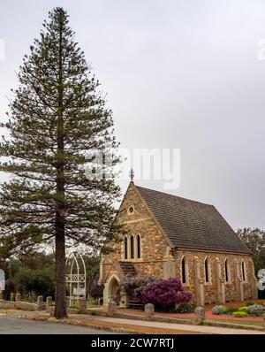 La pierre gothique unifiant l'église sur Centennial Drive York en Australie occidentale. Banque D'Images