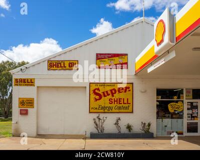 Station de service Retro Shell sur Avon Terrace York Australie occidentale. Banque D'Images