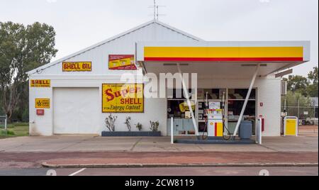 Station de service Retro Shell sur Avon Terrace York Australie occidentale. Banque D'Images