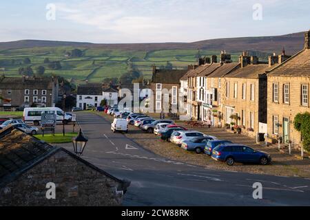 Yorkshire Dales village de Reeth, Swaledale, North Yorkshire, Angleterre, Royaume-Uni - matin d'automne Banque D'Images