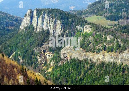Autriche, chemin de fer Semmering - plus ancien chemin de fer de montagne d'Europe et site classé Au patrimoine mondial De L'Unesco Banque D'Images