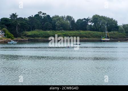 Ile de Brehat, France - 27 août 2019 : paysage côtier sur l'île pittoresque de l'Ile de Brehat dans le département des Côtes-d'Armor en Bretagne Banque D'Images