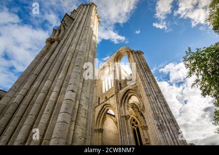 SAINT WANDRILLE, FRANCE - août Circa, 2020. Bâtiment avec quelques ruines du monastère de saint Condedus moine, détruit pendant la guerre mondiale de 1944 à Norm Banque D'Images