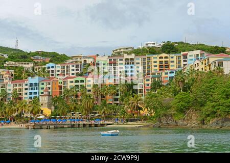 Hôtel Frenchman's Cove de Marriott à long Bay à Charlotte Amalie, Saint Thomas, îles Vierges américaines, États-Unis. Banque D'Images