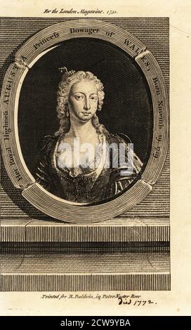 Son Altesse Royale la princesse Augusta de Saxe-Gotha-Altenburg (1719-1772), la princesse de Galles et plus tard la princesse Dowager du pays de Galles, mère du roi George III Portrait ovale en coperplate gravure par un artiste inconnu dans le London Magazine, publié par R. Baldwin, Paternoster Row, Londres, 1751. Banque D'Images