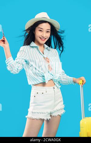 Une jeune femme à voyager Banque D'Images