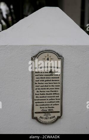 La maison du Dr Joseph Y. porter est une maison historique à Key West, en Floride. Il est situé au 429 Caroline Street. La construction originale a été construite en 1 Banque D'Images