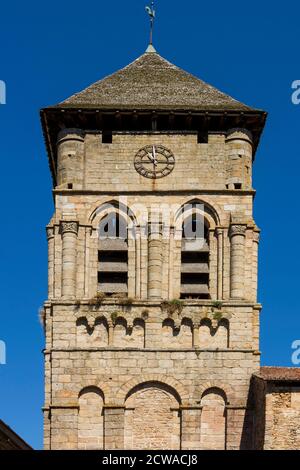 L'église collégiale Saint Etienne , église romane, haute-Vienne, Limousin, Nouvelle-Aquitaine, France Banque D'Images