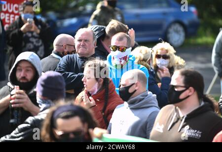 Penally, pays de Galles, samedi, 26 septembre 2020 les photos sont des manifestants qui s'opposent au projet d'amener les demandeurs d'asile dans le camp à penally près de T Banque D'Images