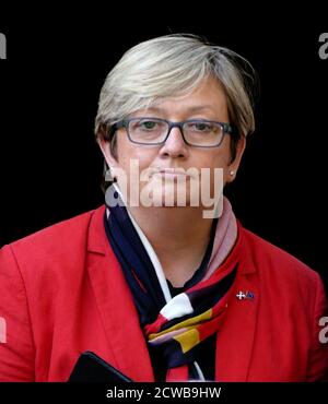 Joanna Cherry, politicien écossais, quitte la Cour suprême le dernier jour de l'audience sur la Prorogation du Parlement. 19 septembre 2019. La prorogation du Parlement du Royaume-Uni a été ordonnée par la reine Elizabeth II sur avis du premier ministre conservateur, Boris Johnson, le 28 août 2019. Les politiciens de l'opposition ont considéré cela comme une tentative inconstitutionnelle de réduire l'examen parlementaire du plan de Brexit du gouvernement. La Cour suprême du Royaume-Uni a rendu le 24 septembre 2019 une décision selon laquelle la prorogation était illégale. Banque D'Images