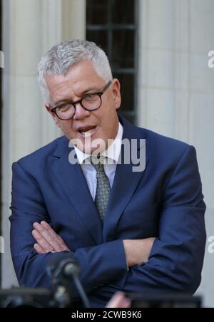 Jolyon Maugham, représentant Joanna Cherry dans l'action de contestation devant la Cour suprême, le dernier jour de l'audience sur la Prorogation du Parlement. 19 septembre 2019. La prorogation du Parlement du Royaume-Uni a été ordonnée par la reine Elizabeth II sur avis du premier ministre conservateur, Boris Johnson, le 28 août 2019. Les politiciens de l'opposition ont considéré cela comme une tentative inconstitutionnelle de réduire l'examen parlementaire du plan de Brexit du gouvernement. La Cour suprême du Royaume-Uni a rendu le 24 septembre 2019 une décision selon laquelle la prorogation était illégale. Jolyo Banque D'Images