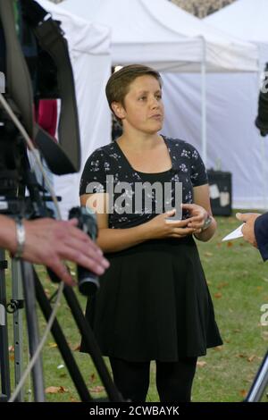 Kirsty Blackman arrive pour donner des interviews aux médias, après être revenu au Parlement après que la prorogation a été annulée par la Cour suprême. 25 septembre 2019. Kirsty Blackman (né en 1986), homme politique du Parti national écossais; élu député d'Aberdeen-Nord aux élections générales du Royaume-Uni en 2015. Elle est porte-parole du SNP sur l'économie et chef adjoint du SNP à Westminster. Blackman a été réélu en 2017 Banque D'Images