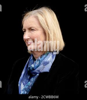 Sarah Wollaston (née en 1962), politicien libéral démocrate britannique. Elle est députée de la circonscription de Totnes, ayant été élue pour la première fois en 2010 pour les conservateurs, et présidente du Comité de liaison et du Comité spécial de la santé à la Chambre des communes. En février 2019, elle démissionna du Parti conservateur, avec deux de ses pairs, et rejoignit le Groupe indépendant, plus tard qualifié de change UK. Quatre mois plus tard, elle a quitté le parti pour siéger en tant que député indépendant. Le 14 août 2019, elle a rejoint les libéraux-démocrates. Banque D'Images