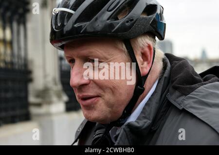 Photographie de l'ancien maire de Londres, Boris Johnson. Alexander Boris de Pfeffel Johnson (1964-) politicien britannique, écrivain et ancien journaliste au poste de Premier ministre du Royaume-Uni et chef du Parti conservateur depuis 2019. Il a été secrétaire aux Affaires étrangères de 2016 à 2018 et maire de Londres de 2008 à 2016. Banque D'Images