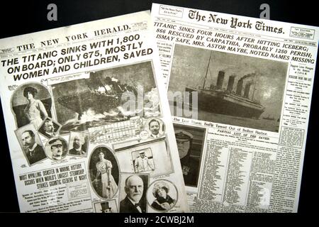 Journaux sur le naufrage du RMS Titanic. Banque D'Images