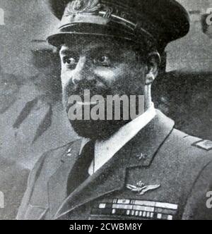 Photo en noir et blanc de l'arrivée à New York de l'escadron d'Italo Balbo (1896-1940), chef des Blackshirts italiens et de l'armée de l'air italienne. Banque D'Images