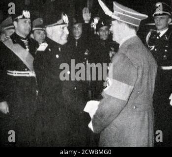 Photographie en noir et blanc d'Adolf Hitler qui se tremble avec Benito Mussolini à Florence, mai 1938. Banque D'Images