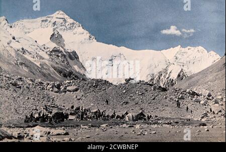 Face nord du mont Everest 1953. Le mont Everest est la plus haute montagne de la Terre au-dessus du niveau de la mer, située dans la sous-gamme de Mahalangur Himal de l'Himalaya dans la province no 1 de l'est du Népal. Banque D'Images