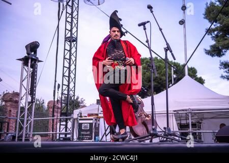 Rodrigo Cuevas se exécutant à Casa de lAigua (BAM Festival), Barcelone 24 septembre 2020. Photographe: ALE Espaliat Banque D'Images