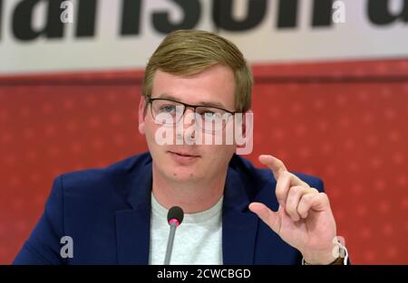 Potsdam, Allemagne. 29 septembre 2020. Sebastian Walter, chef du groupe parlementaire Die Linke Brandenburg, prend la parole lors de la conférence de presse qui suit la réunion du groupe parlementaire. Credit: Soeren Stache/dpa-Zentralbild/ZB/dpa/Alay Live News Banque D'Images