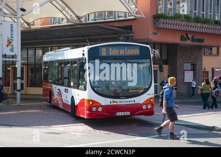 Bus bus express Eireann Banque D'Images