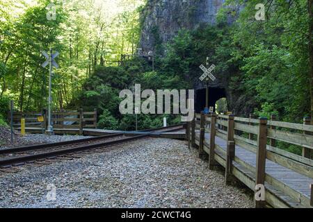 Natural tunnel Railroad tunnel est le nom et la pièce maîtresse du Natural tunnel State Park dans l'État de Virginie. Banque D'Images