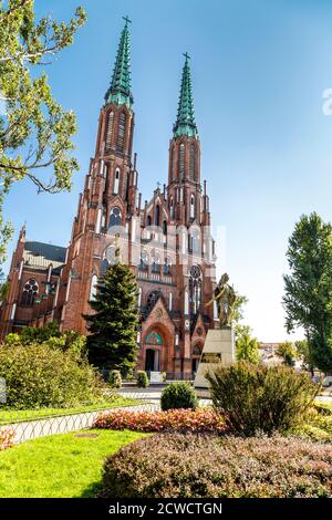 Cathédrale Saint-Florian (Parafia Katedralna pw. św. Św. Floriana Męczennika) dans le quartier de Praga à Varsovie, en Pologne Banque D'Images