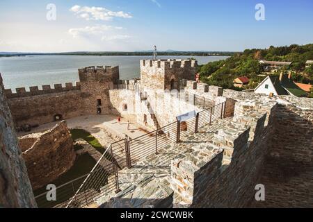 Patrimoine culturel, forteresse médiévale de RAM, ancienne forteresse ottomane, fortification de la frontière située sur les rives du Danube, Serbie orientale, Europe Banque D'Images