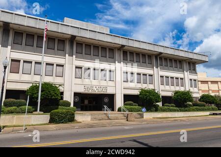 Hattiesburg, MS / USA - 17 septembre 2020: William M. Colmer Federal Building et le palais de justice des États-Unis Banque D'Images