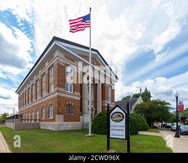 Hattiesburg, MS / États-Unis - 17 septembre 2020 : bâtiment de la Cour de justice du Mississippi du comté de Forrest Banque D'Images