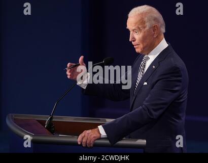 Cleveland, États-Unis. 29 septembre 2020. Joe Biden, candidat démocrate à la présidence, parle lors du premier des trois débats de 90 minutes prévus avec le président Donald Trump, Cleveland, Ohio, le mardi 29 septembre 2020. Photo de Kevin Dietsch/UPI crédit: UPI/Alay Live News Banque D'Images