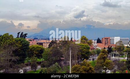 Cuenca, Equateur - vue sur Cuenca depuis la Calle Larga Banque D'Images