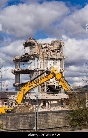 Démolition en cours du bâtiment de l'ancien quartier général de la police de Bury sur Irwell Street, Bury, Greater Manchester. Banque D'Images