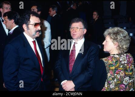 ARD Sportgala 1992, Abendveranstaltung am 13. Dezember 1992, mit dabei: Ion Tiriac (liens) Banque D'Images