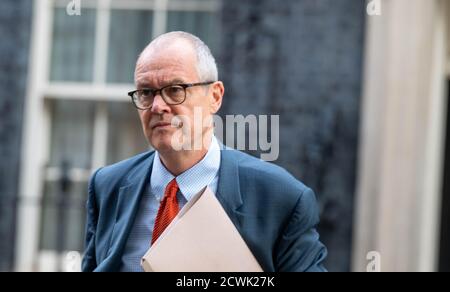 Londres, Royaume-Uni. 30 septembre 2020. Patrick Vallance, conseiller scientifique en chef, arrive à une réunion du Cabinet au bureau du ministère des Affaires étrangères et du Commonwealth de Londres. Crédit : Ian Davidson/Alay Live News Banque D'Images