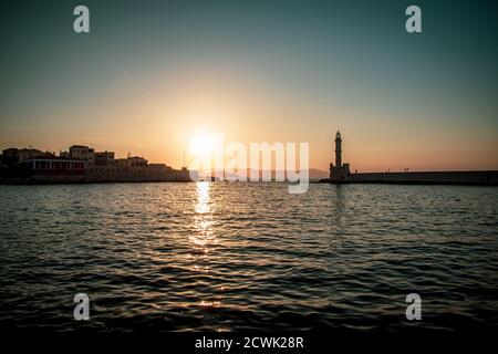 Coucher de soleil sur la ville de Chania, Crète Banque D'Images