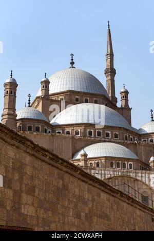 Dômes et minarets de la Grande Mosquée de Muhammad Ali Pasha, la Citadelle, le Caire Banque D'Images